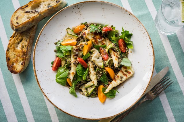 Zucchini_halloumi_tomato_salad -1798